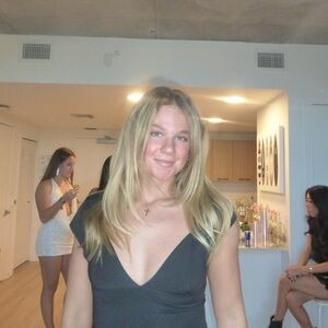 Meet your Posher, Samantha